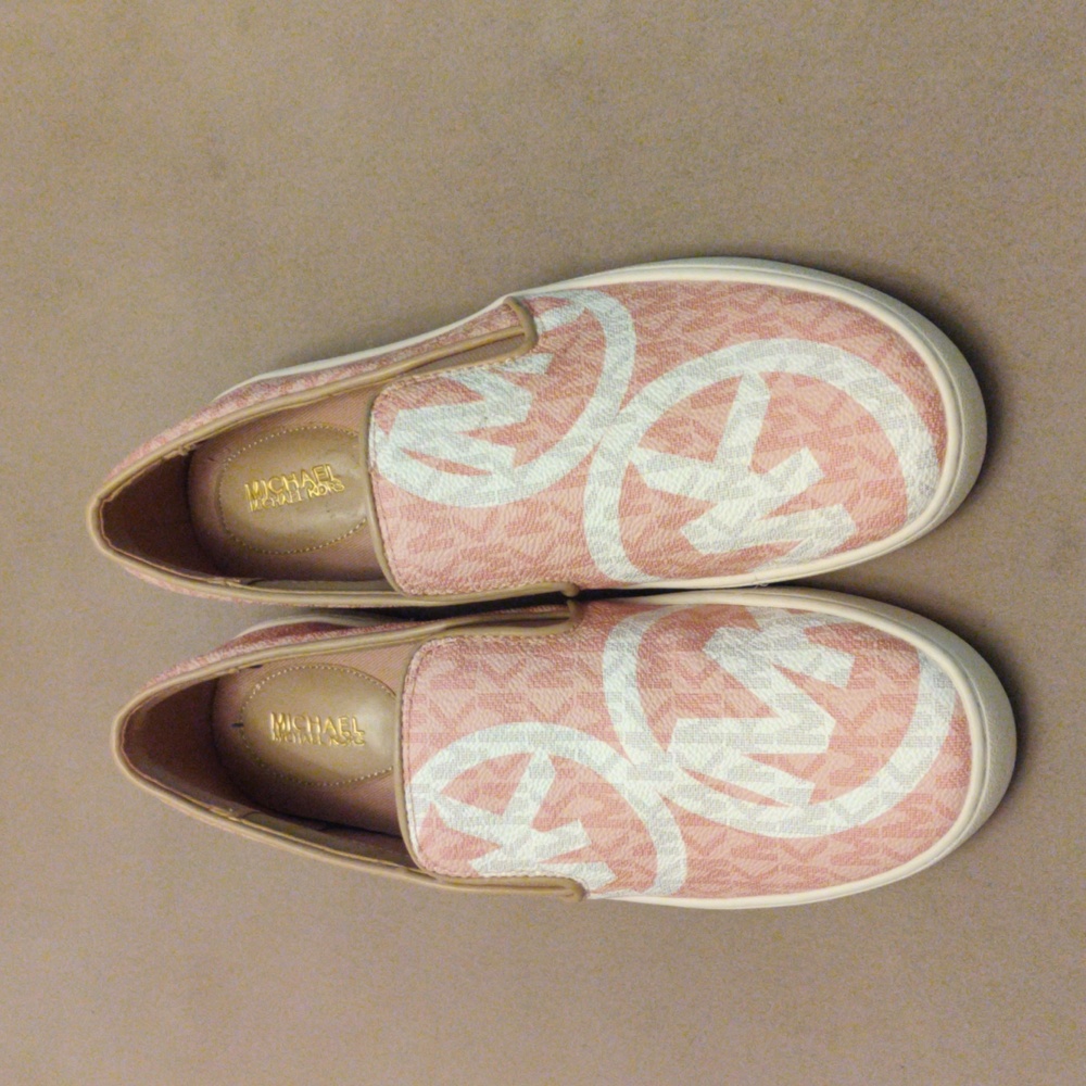 Shoes - Picture 2 of 2